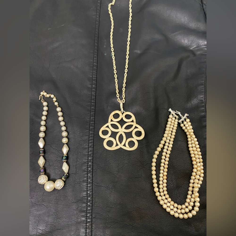 Vintage Necklaces & Beads Lot